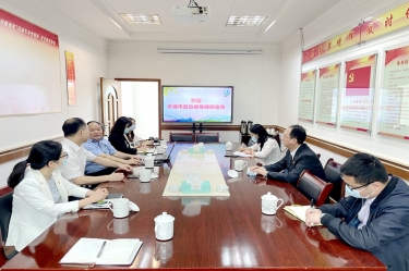 平湖市政协主席何健莅临8868体育官网首页入口全资子公司平湖景包调研走访