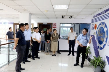 2020年7月29日，时任浙江省政协常委、社法委副主任、省总工会副主席、一级巡视员董建伟莅临8868体育官网首页入口调研新时代工匠培育工作